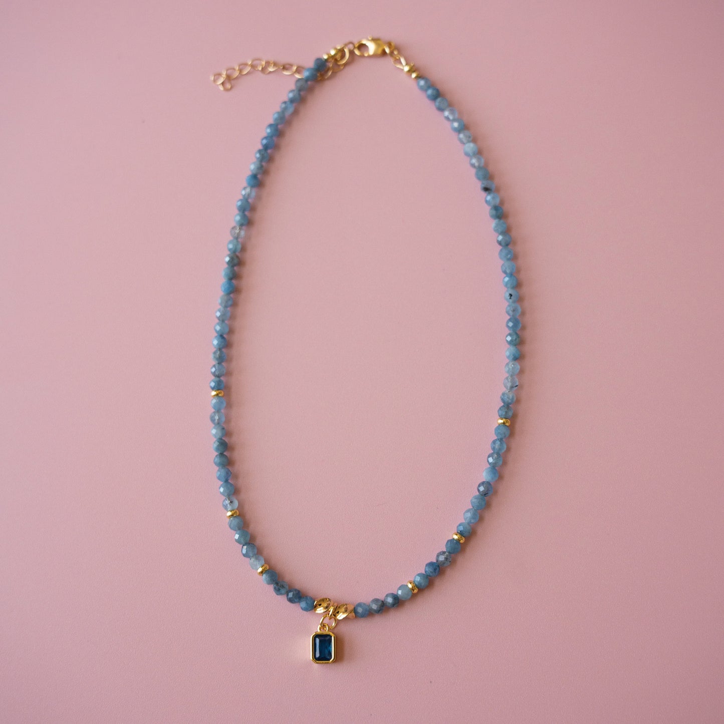 Aquamarina el Collar