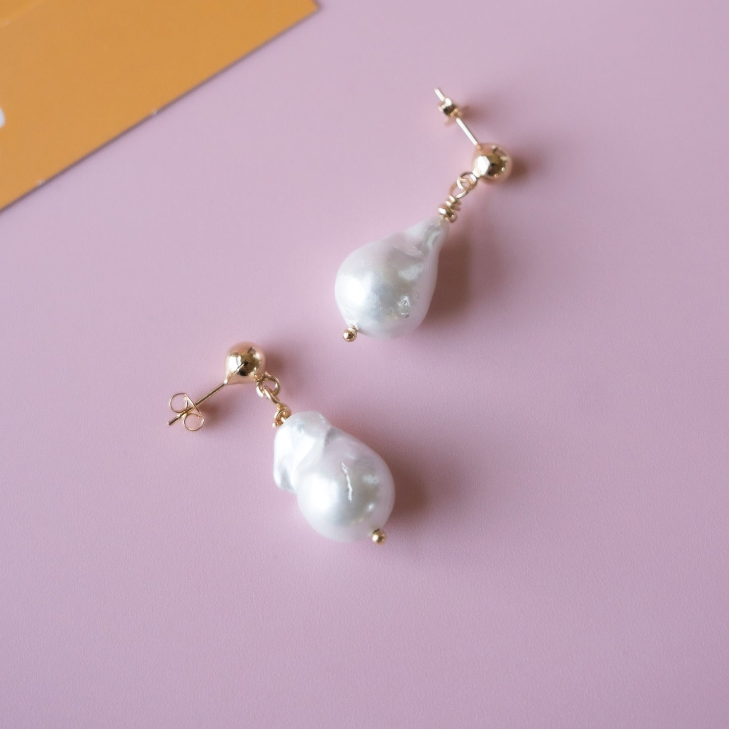 Aretes Perla Barrocas